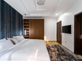 Luxurious 3 or 2 bedroom apartment